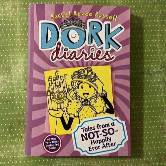 Dork Diaries by Rachel Renee Russell - Picture 5 of 7